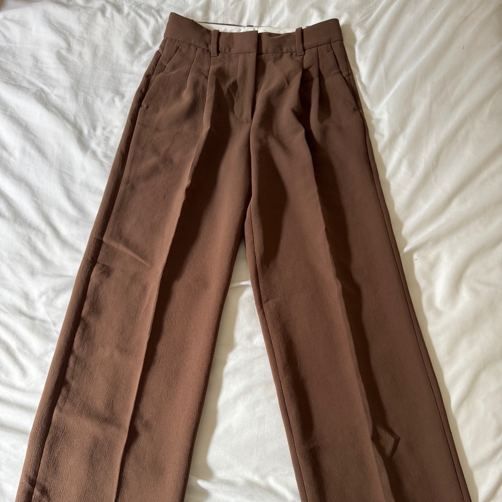 Aritzia Effortless Pants (Crepette) in Size 0